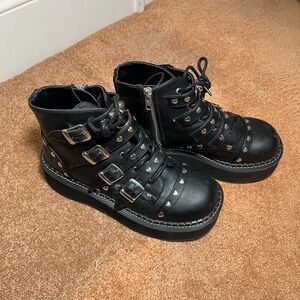 Demonia Emily 315 - US size 9